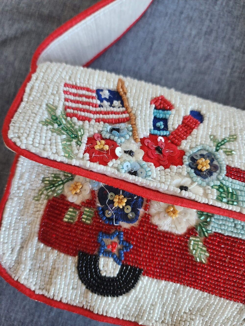 Beaded Red Truck Bag with Patriotic Floral Design Summer Viral Tik Tok NWT - Picture 3 of 14